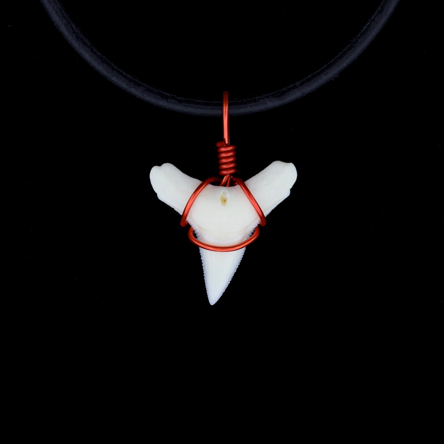3/4" Modern Bull Shark Tooth Necklace – Color Wire, Silicone Cord