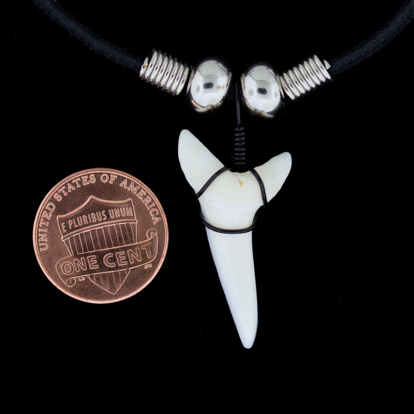 1¼" Modern Mako Shark Tooth Necklace – Silver-Tone Beads, Suede Cord