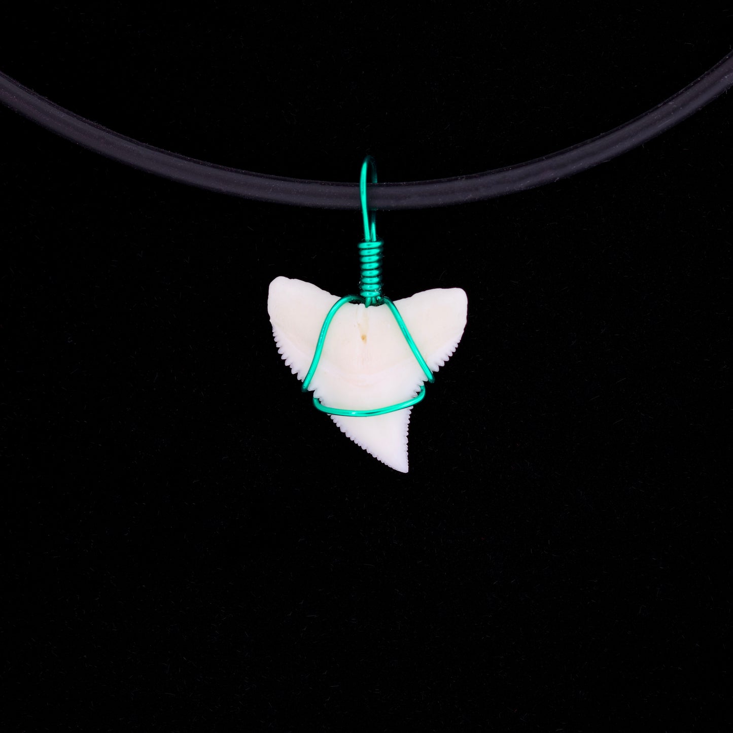 5/8" Modern Bull Shark Tooth Necklace – Color Wire-Wrap, Silicone Cord
